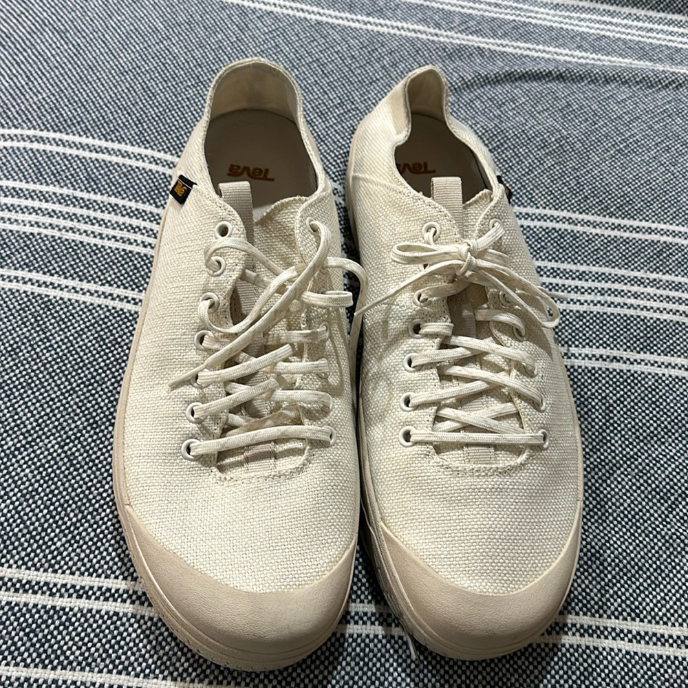 Men's Teva nwot